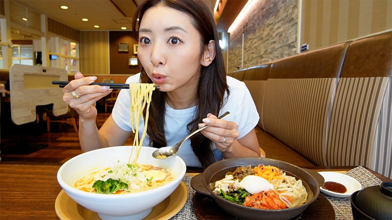 YouTube post by @MarinaTakewaki for Qoo10. Caption reads: 【栄養バランス◎!!】今年もジョナサンと健康的な激うまメニューを開発しました!!.