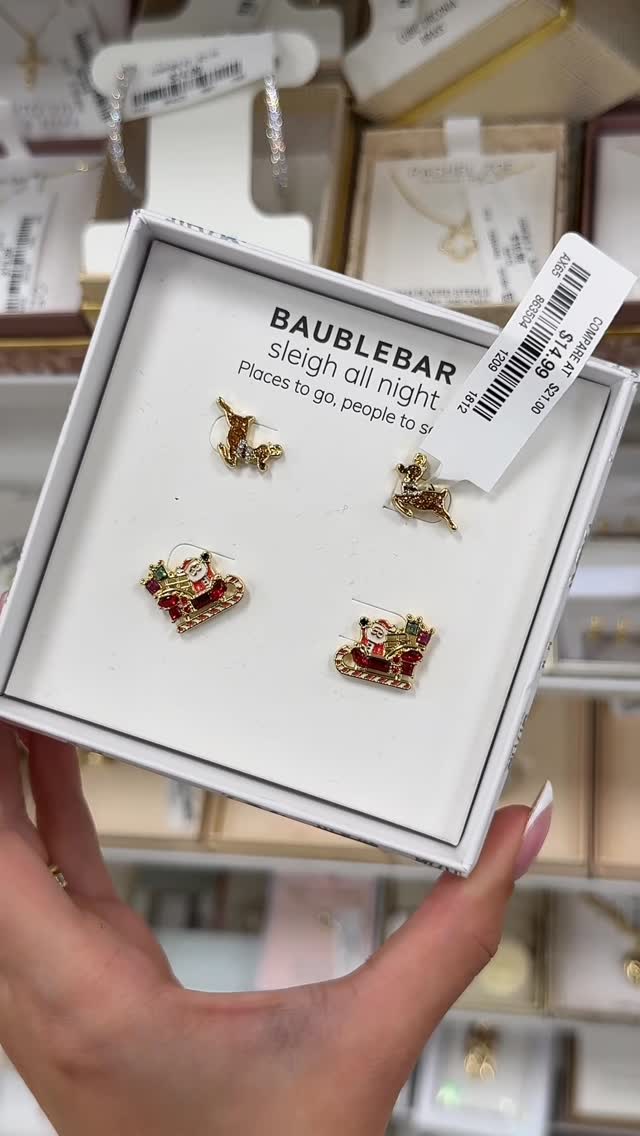 Instagram post by @boujeefindsofficial for BaubleBar. Caption reads: #viralmarshallsfinds #marshallsbaublebar....