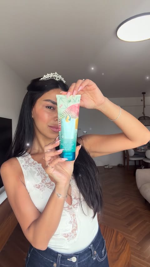 Instagram post by @sapir_harush for Bath & Body Works. Caption reads: Giving a little Mulan energy today ✨🧜🏻🌸🩷Thank....