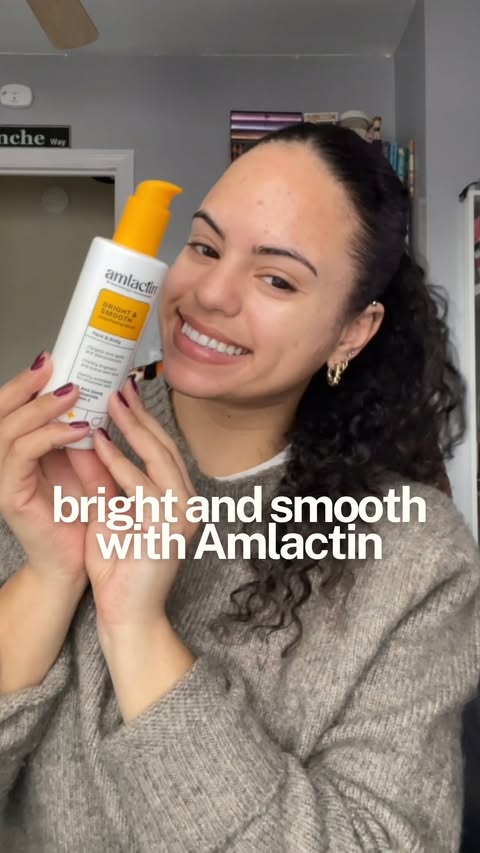 Instagram post by @pamelamvaldez for AmLactin. Caption reads: [...] should be easy and that’s where @amlactin....