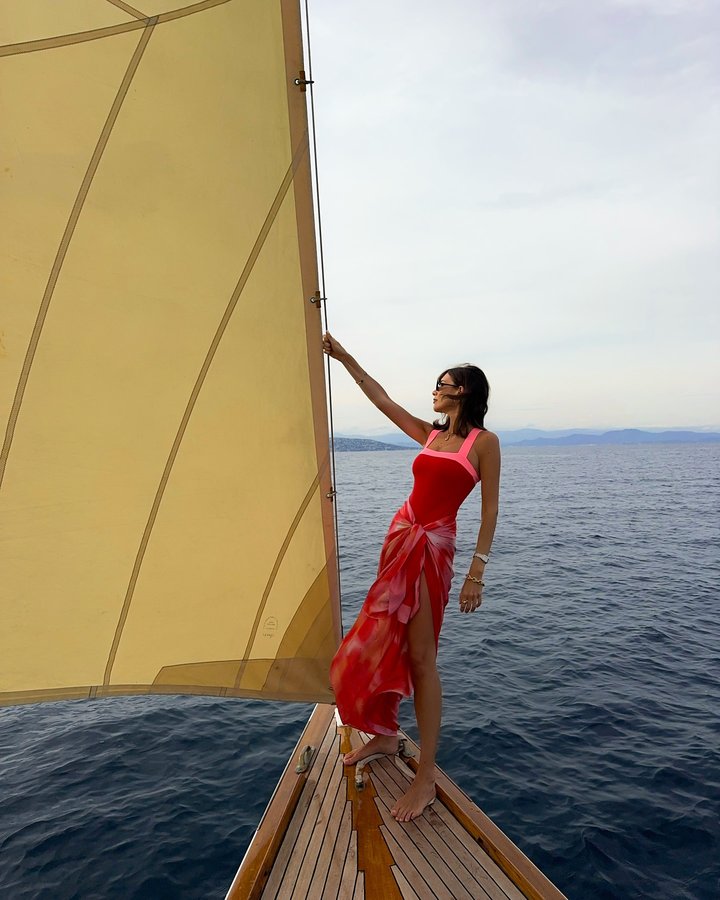 Instagram post by @juliesfi for Goldbergh. Caption reads: The dreamiest @goldbergh cruise in St Tropez ☀️.