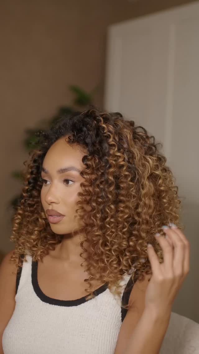 Instagram post by @symphanisoto for OLAPLEX. Caption reads: @Olaplex has done it again with these new products....