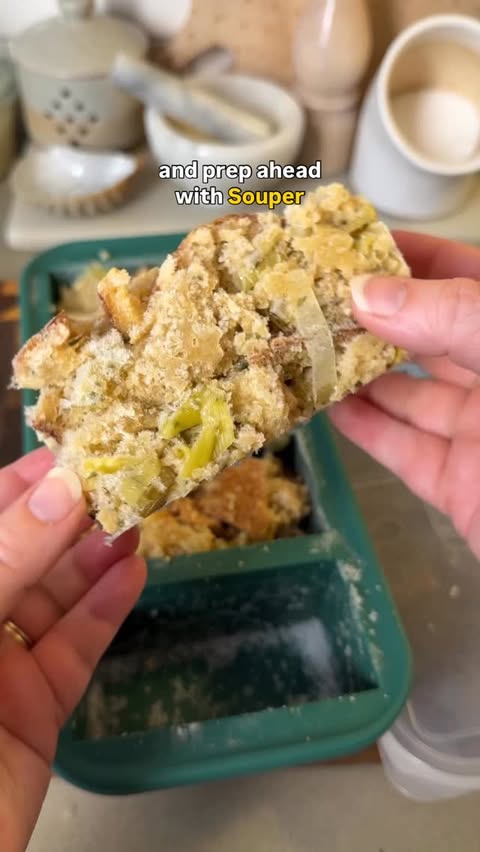 Instagram post by @simplysarahhart for Souper Cubes. Caption reads: [...] start on your holiday cooking with....