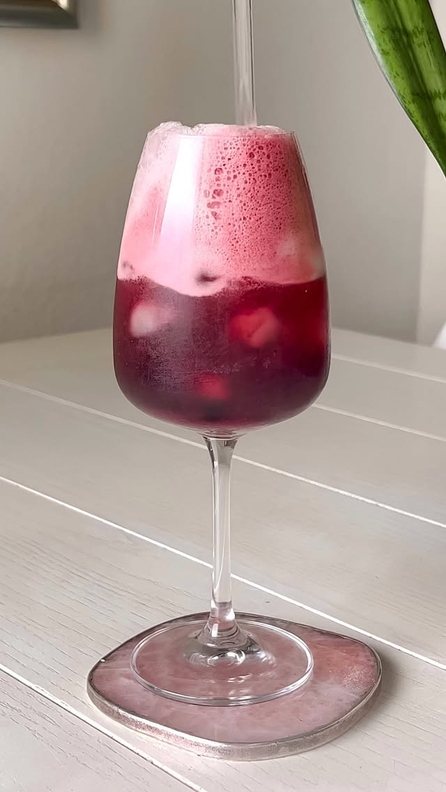 Instagram post by @katielopynski for Four Sigmatic. Caption reads: sleepy girl mocktail✨ made with @foursigmatic....