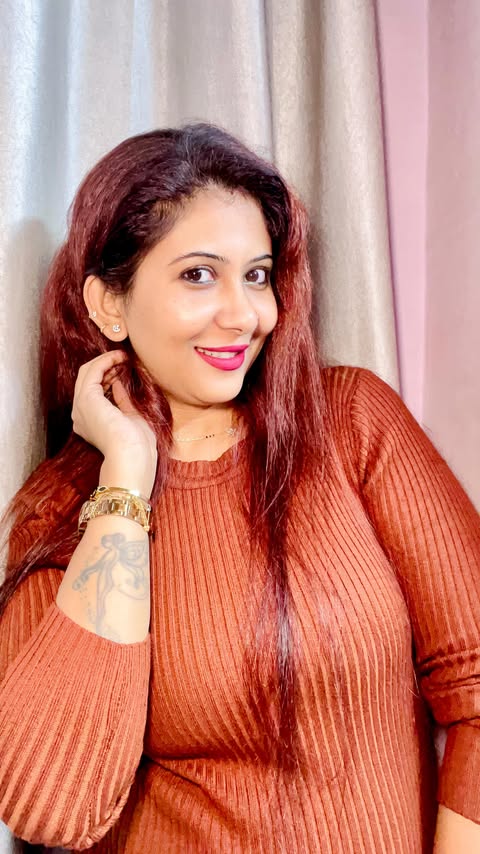 Instagram post by @poulami_ch_ for Viral Pitch. Caption reads: #Ad One swipe. All-day glam. 💄

New Lakme....