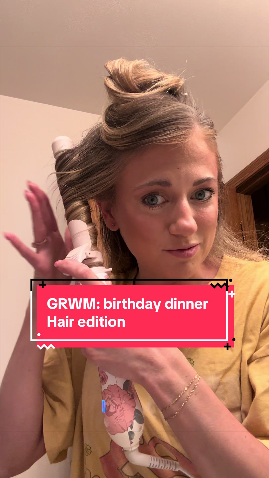 TikTok post by @beautybyjennie for Beachwaver. Caption reads: [...] dinner hair edition @TheBeachwaver....