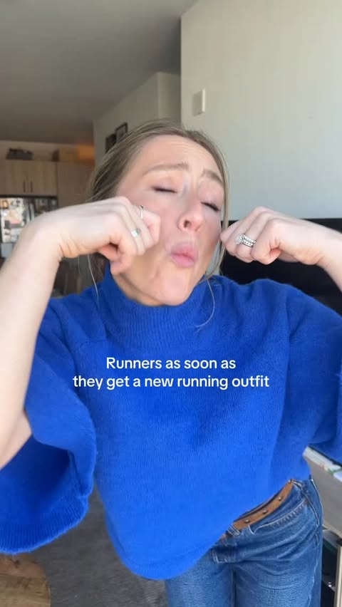 Instagram post by @libbybonthelabel for Brooks Running. Caption reads: [...] RUN for outfit links 💙 Whole fit is....