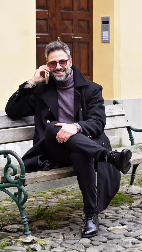 Instagram post by @alessandro.abbatecola for CONZURI. Caption reads: [...] the simplest daily outfit!

Shoes by....