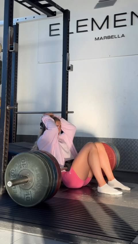 Instagram post by @sarahcattersoncoaching for Homedics. Caption reads: Morning routine focusing on recovery 🤸🏼‍♂️....