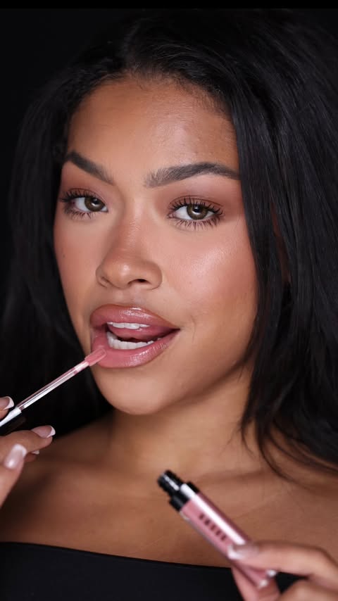 Instagram post by @leilanigreen for Bobbi Brown Cosmetics. Caption reads: FULL FACE OF BOBBI BROWN. I use a lot of these....