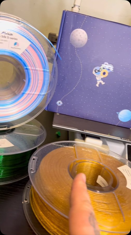 Instagram post by @grizzled_gnome for Amolen. Caption reads: [...] Follow both @grizzled_gnome and @amolen3d on....