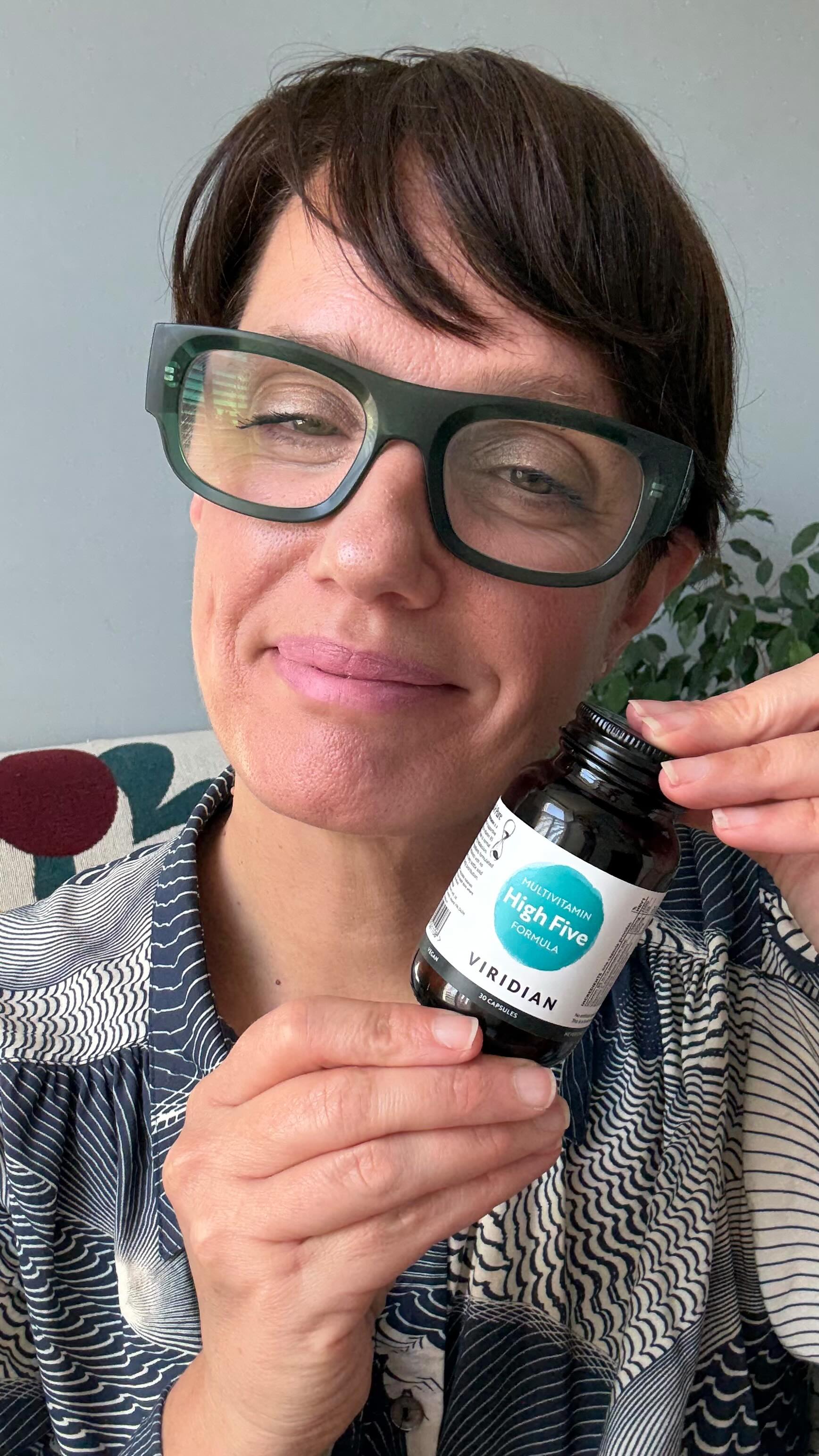 Instagram post by @karen.newby.nutritionist for Viridian Nutrition. Caption reads: [...] junk formulas like my friends....