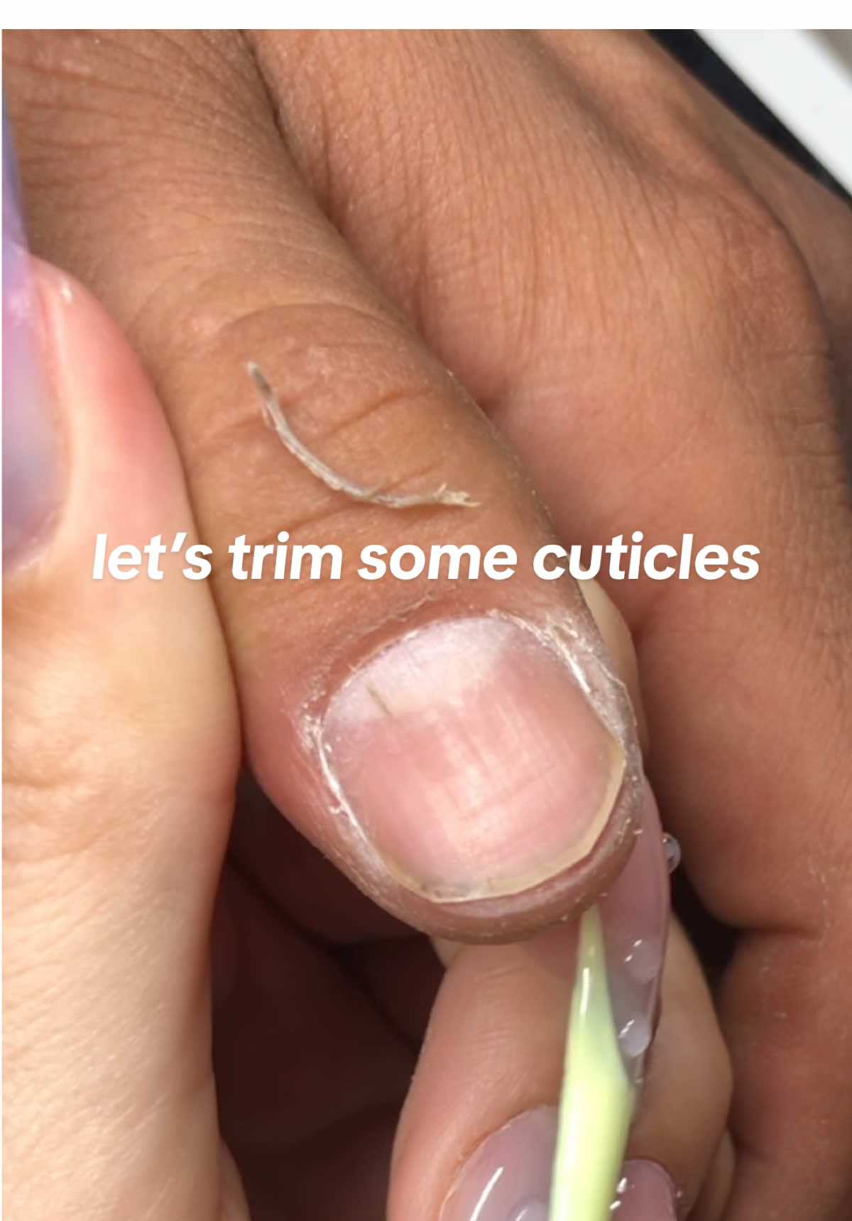 TikTok post by @noodle_yess for V Beauty Pure. Caption reads: [...] scent is soooo yum 🥝 code: NOODLE10....