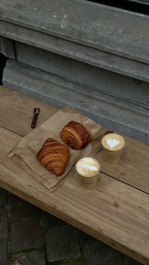 Instagram post by @karerodc for Mejuri. Caption reads: [...] one would you pick? ✨

Styling my new....