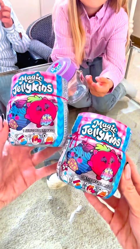 Instagram post by @jouetenfrancais for Spin Master. Caption reads: [...] #kids #fyp Produits offerts ✨ merci....