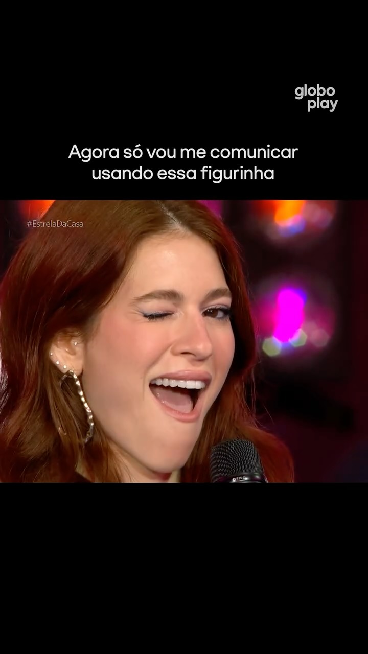 Instagram post by @anaclaraac for Globoplay. Caption reads: Tô com fome? Figurinha da Ana Clara! Tô flertando?....