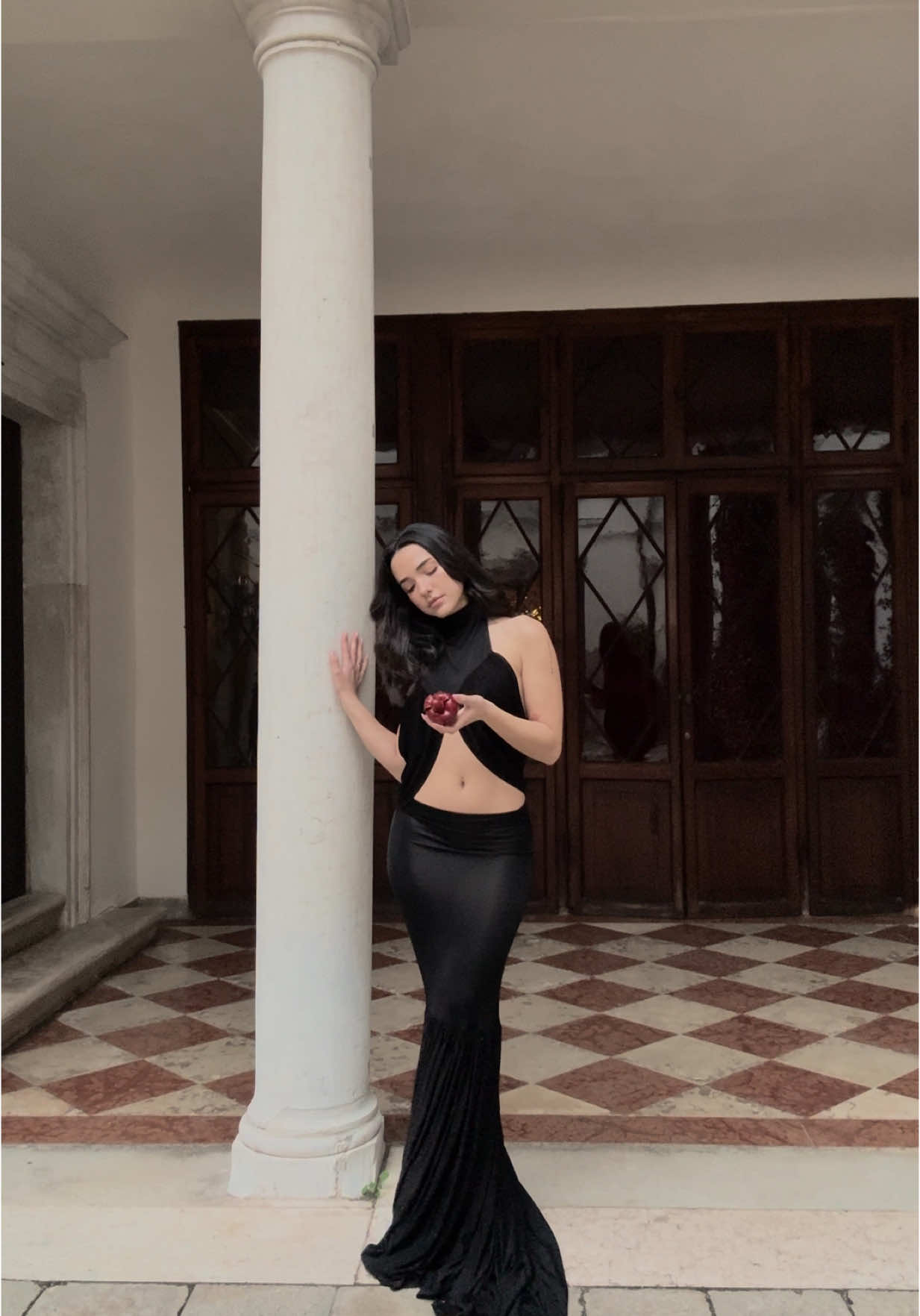 TikTok post by @amarmolmc for NINA RICCI. Caption reads: neeeew <3 @Nina Ricci #NinaRougeCrush pubIi.