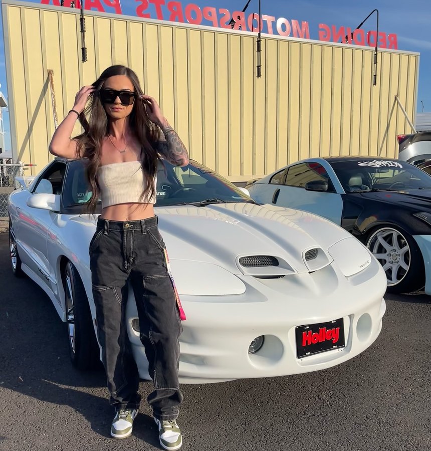 Instagram post by @ls1hannah for Heat Wave Visual. Caption reads: [...] @h3rperformance @motulusa @oewheels....