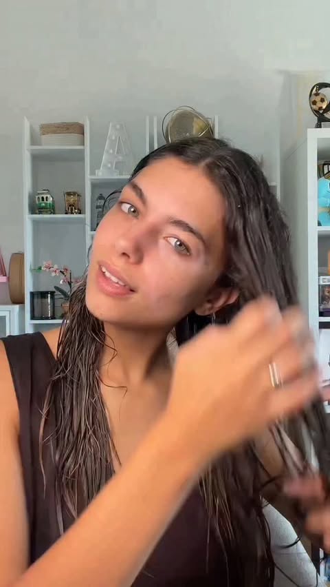 Instagram post by @alice.muzza for Mulac Cosmetics. Caption reads: [...] In & Balm @redken Huileberry10....