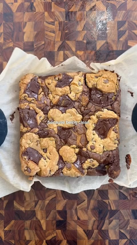 Instagram post by @_samjose_ for Harry's. Caption reads: Brown butter brookies thanks to @harrys 🤤🍪....