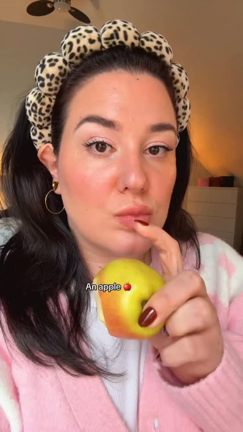 Instagram post by @lovezoepotter for Cira Nutrition. Caption reads: [...] 🫶🏻

Code- ZOE15 to save 15% off....