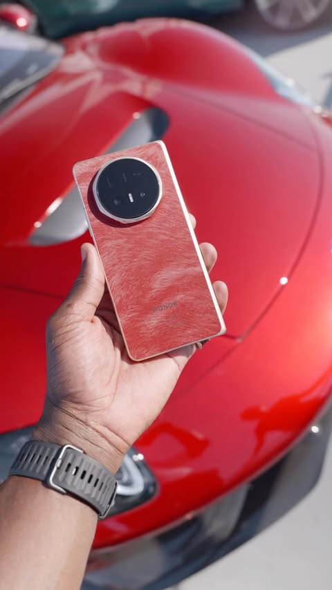Instagram post by @gadgetsboy for HONOR Arabia. Caption reads: AD | Android 17 on the new Honor Magic V6 brings a....