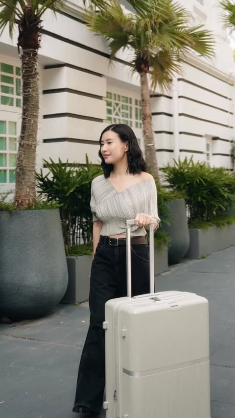 Instagram post by @salinachai for SAMSONITE. Caption reads: [...] the old, and in with the new. Discover....