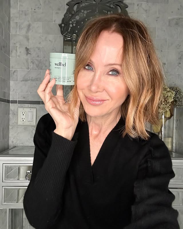 Instagram post by @lisabreckenridge for Wellbel. Caption reads: [...] be trying out the newest product from....