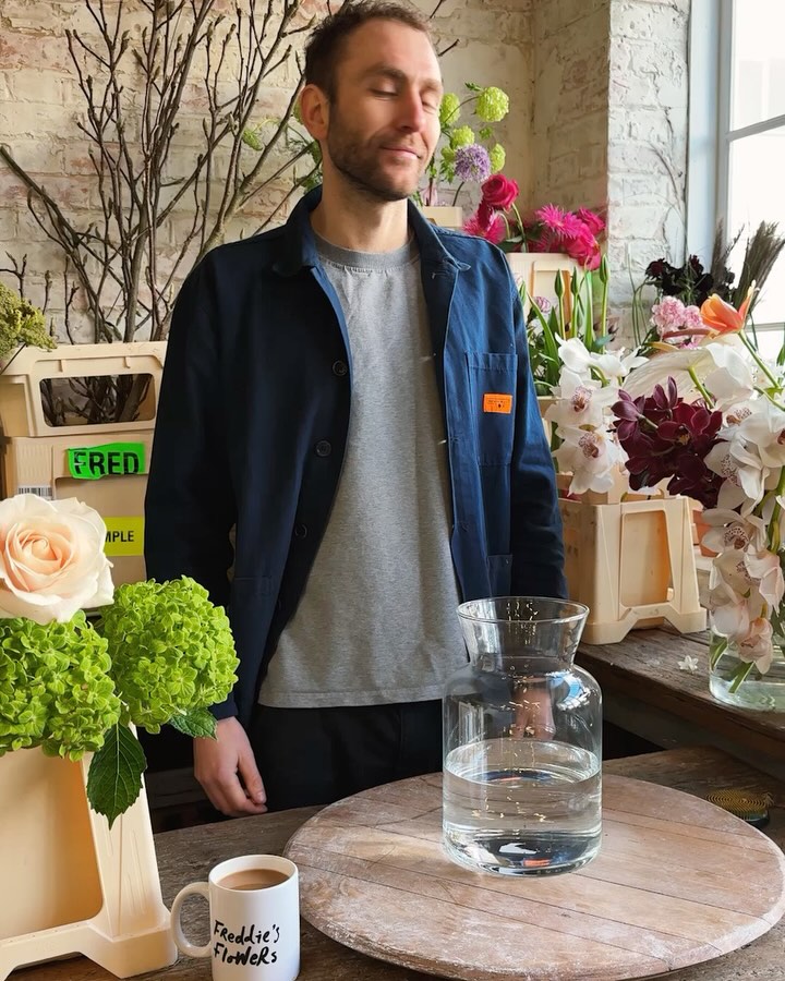 Instagram post by @iamfreddiegarland for Saatchi Gallery. Caption reads: When creating this arrangement, my first thought....