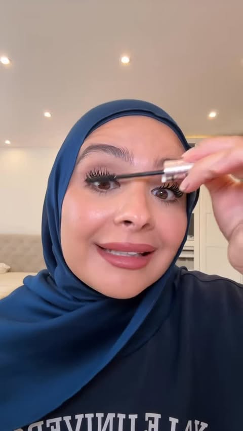 Instagram post by @asmaglamz for Maybelline New York DE. Caption reads: #unbezahltewerbung Eine tubing Mascara im #test.
