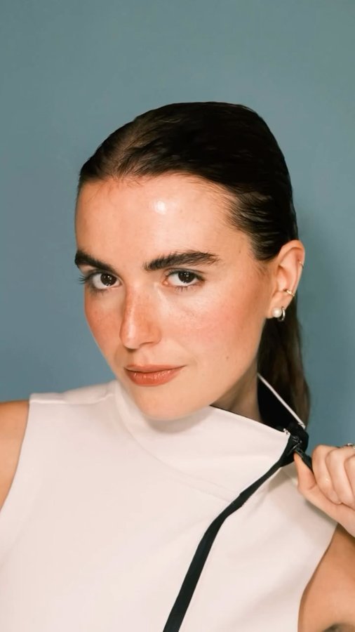 Instagram post by @sam.visions for ZHIYUN. Caption reads: [...] with a new light #molusx60rgb 🔥....