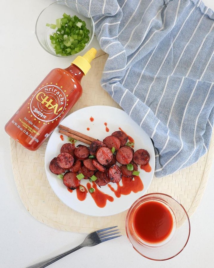 Instagram post by @missporsha for Texas Pete. Caption reads: #TexasPetePartner Spice up your fall & tailgating....
