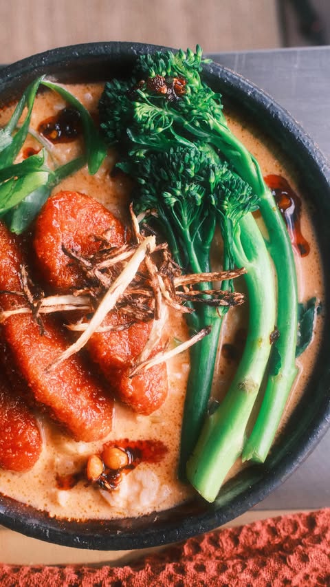 Instagram post by @nomeatdisco for Beyond Meat. Caption reads: [...] food doesn’t have to be sad. These....