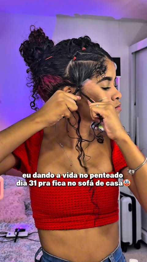 Instagram post by @daily_beccaaxs for Mercado Livre. Caption reads: Assim mesmo kkkkkkk
 ID: 1BCCA4-3CED @mercadolivre....