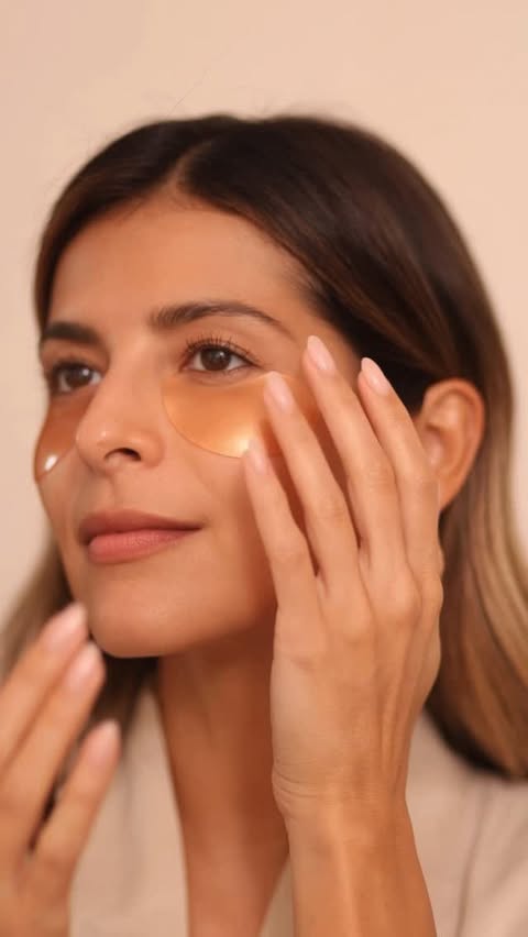 Instagram post by @pamarias for Augustinus Bader. Caption reads: [...] Illuminating Collection from....