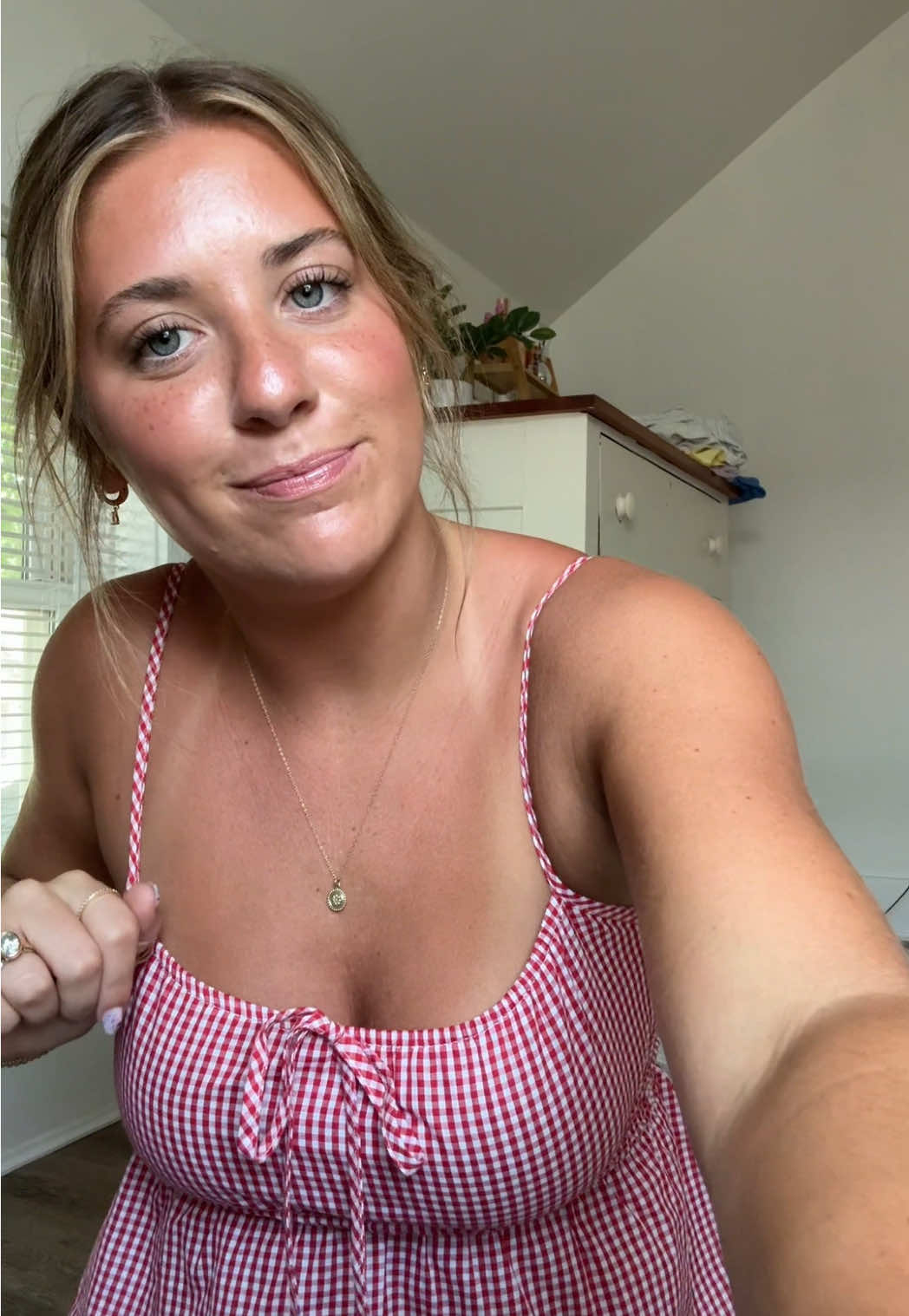 TikTok post by @gemma_noelle for PAVOI Active. Caption reads: [...] #haultok #freesample #freesamples @Pavoi....