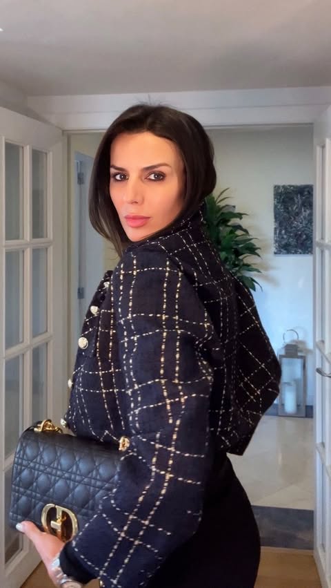 Instagram post by @beluxury for THE COMMENSE. Caption reads: Winter chic outfits from @commense.official ✨
Use....