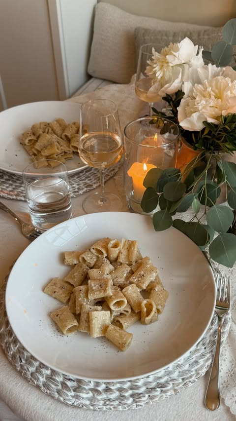 Instagram post by @itsmelmiller for Barilla. Caption reads: [...] Midweek pasta dinners with Al Bronzo by....