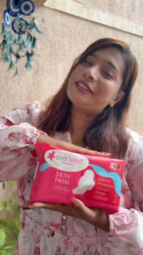 Instagram post by @araina_patrapiuu for everteen. Caption reads: [...] 1st Moringa-infused sanitary pad by everteen....