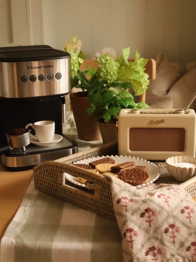 Instagram post by @oursomersetnest for Russell Hobbs. Caption reads: [...] for those quick moments. Ad| @russellhobbsuk.