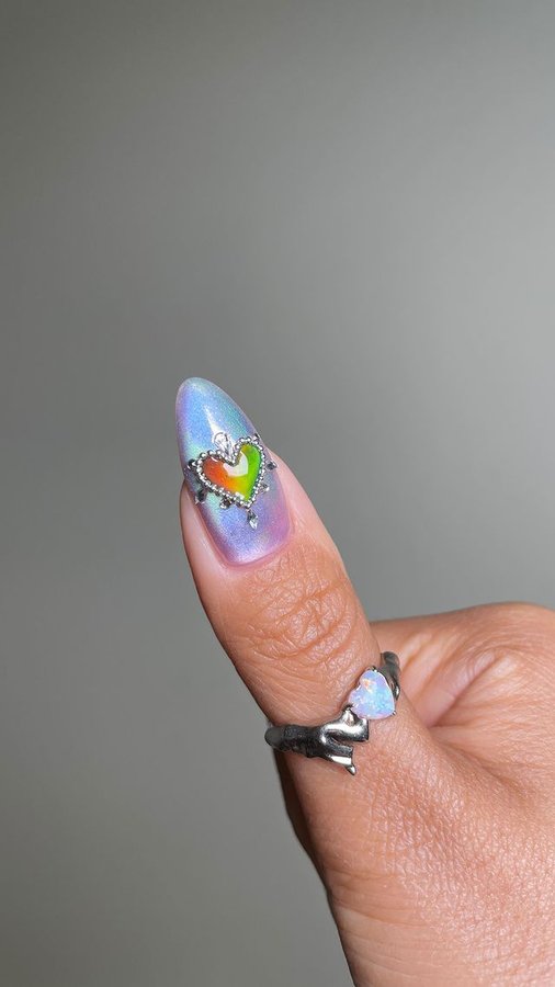 Instagram post by @sansungnails for ICEGEL. Caption reads: ✨💖✨
…
Inspired by my favorite childhood jewelry &....