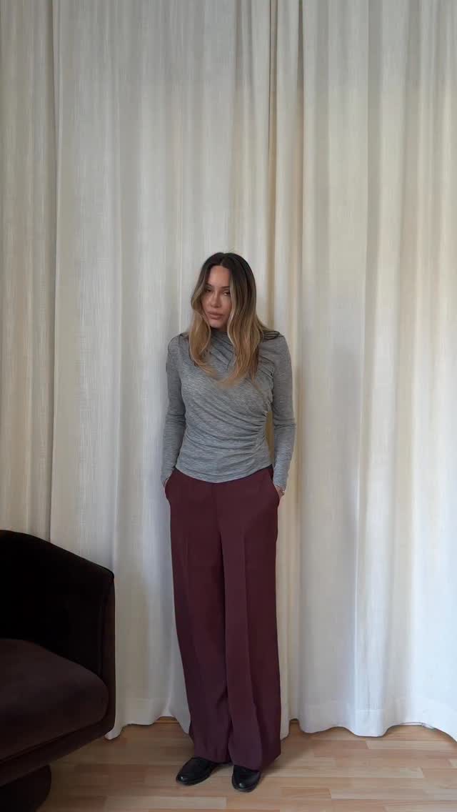 Instagram post by @alexiiak for Ellos. Caption reads: Advertisement for Ellos
Key pants for all autumn....