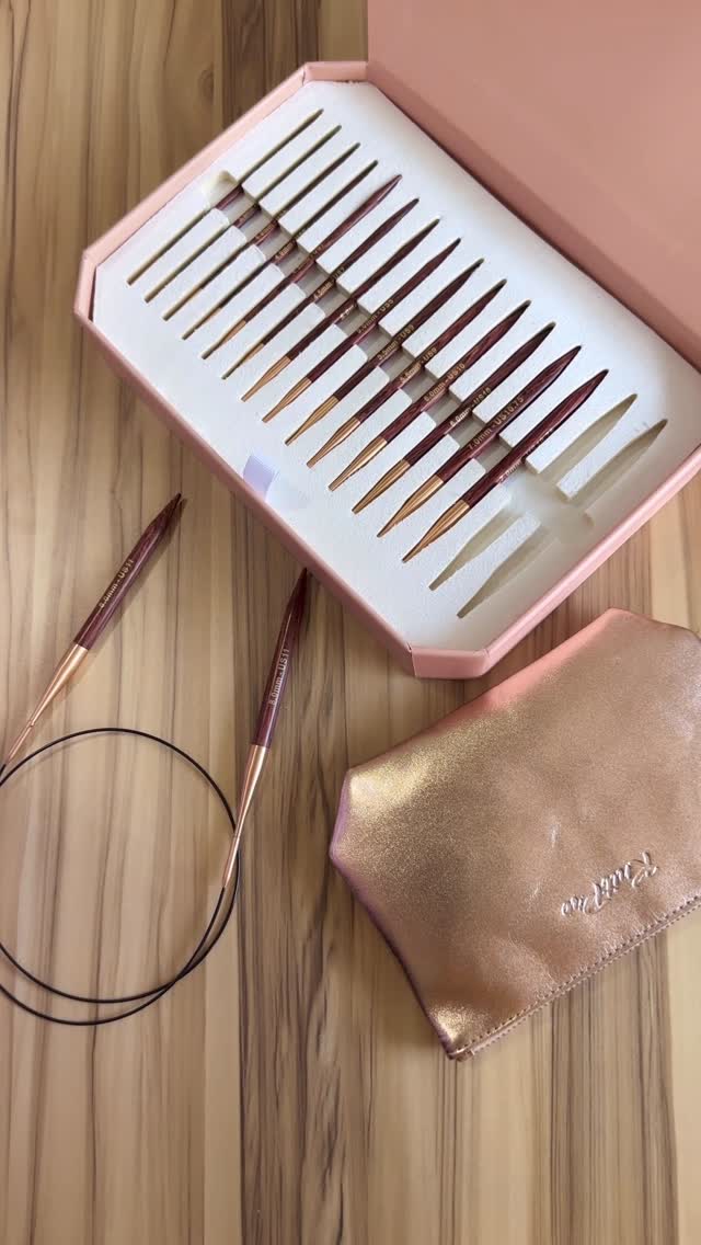 Instagram post by @liancrochets for KnitPro. Caption reads: Pink lovers, this one’s for you!
So excited to....