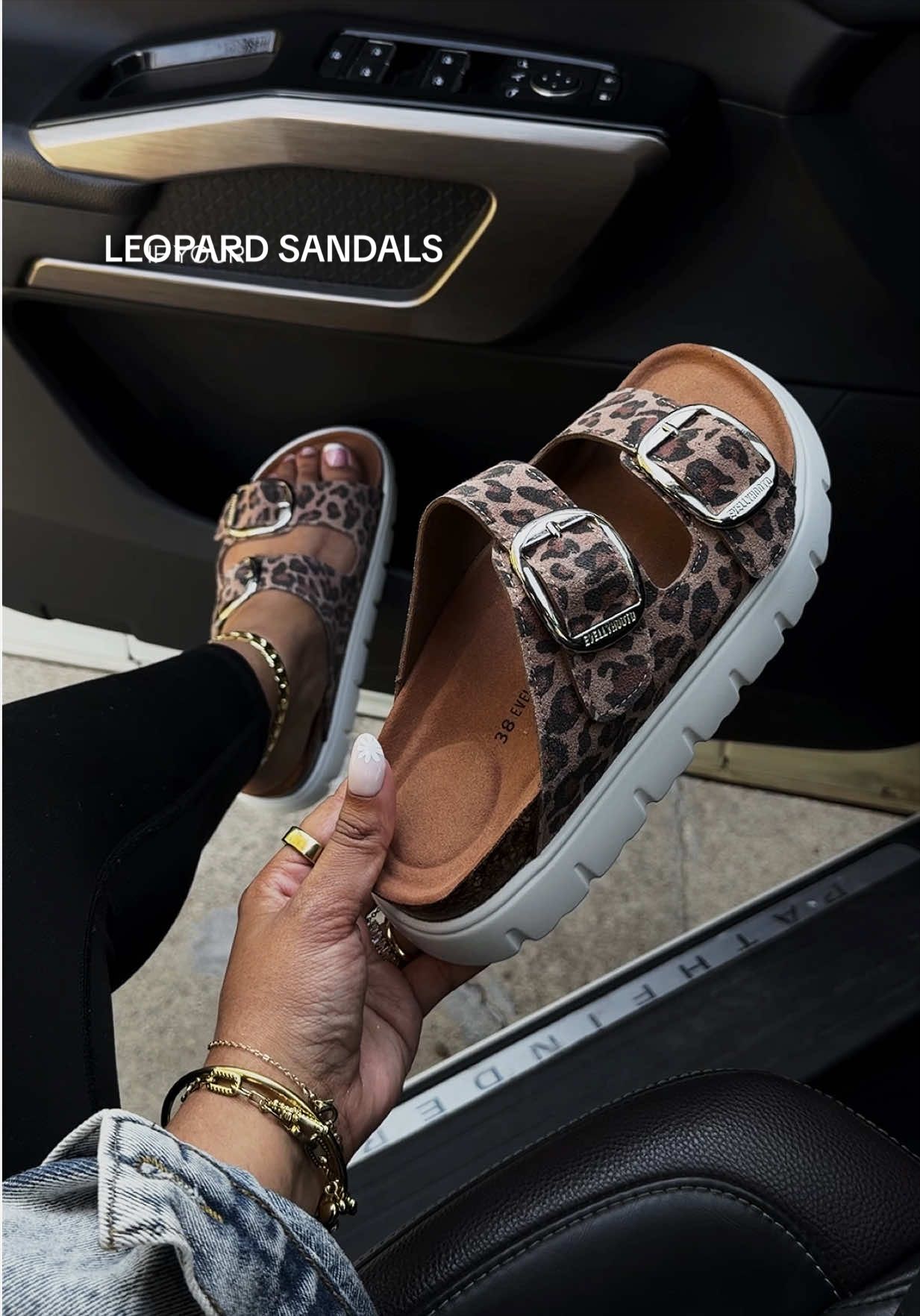 TikTok post by @bettyyannhill for evellyhootd. Caption reads: #evellyhootd #platformsandals #cutesandals [...].