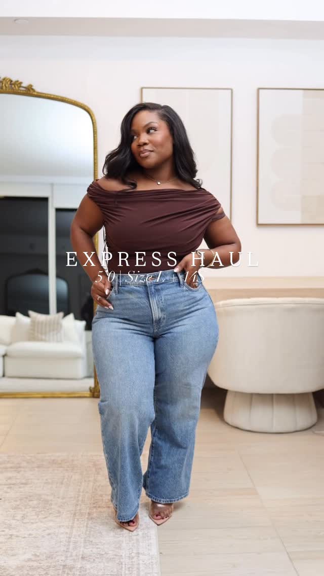 Instagram post by @emmyypetit for Express. Caption reads: Express Haul - Midsize Edition

Comment “EXPRESS”....