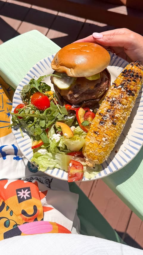 Instagram post by @bon__abbetit for Blue Apron. Caption reads: [...] hosting at the beach made easy with....
