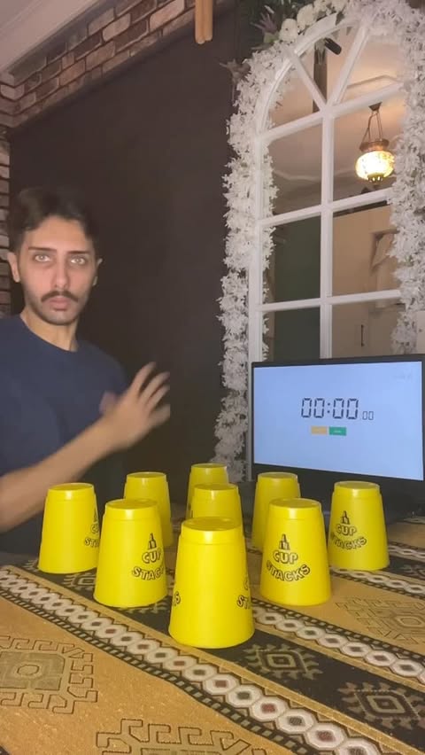 Instagram post by @codemtcspeed for Guinness World Records. Caption reads: [...] tower - 00:01:84 milisecond.. ⏳....