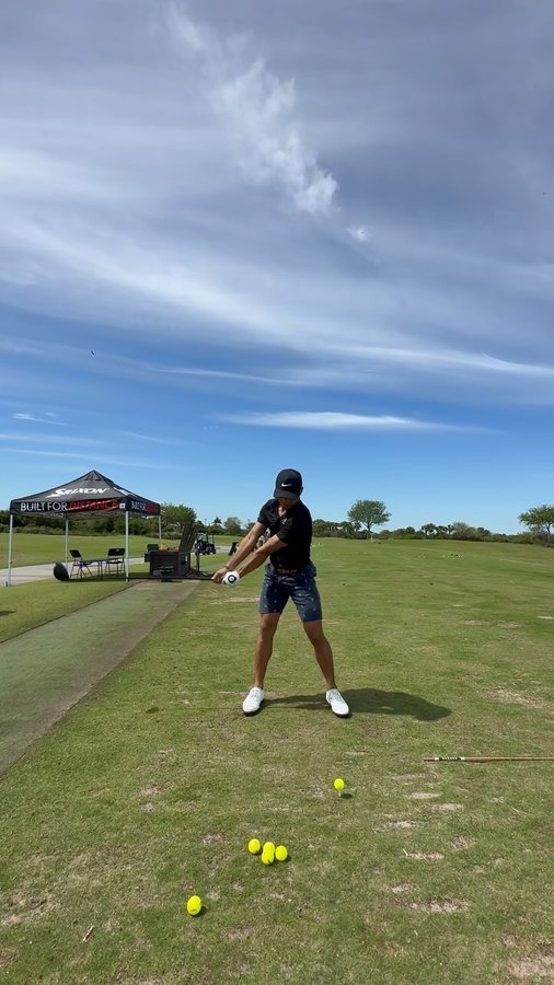 Instagram post by @kevingeniza for Titleist. Caption reads: [...] Thank you! @geo.investing @thvmpgolf....