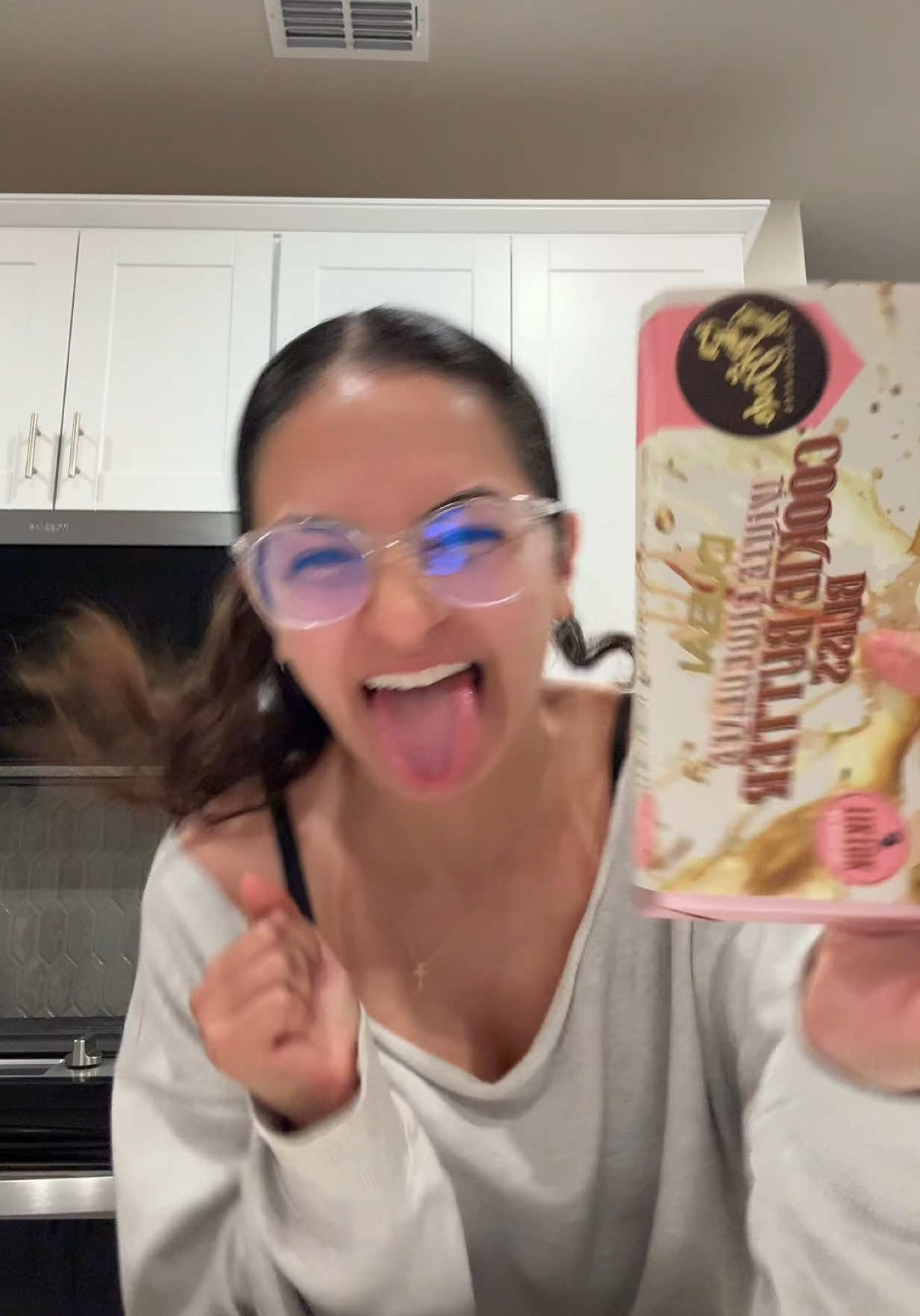 TikTok post by @melissaamancuso for Dodo Chocolates. Caption reads: i’m obsessed 🤭🍫 @The Dodo Chocolates.