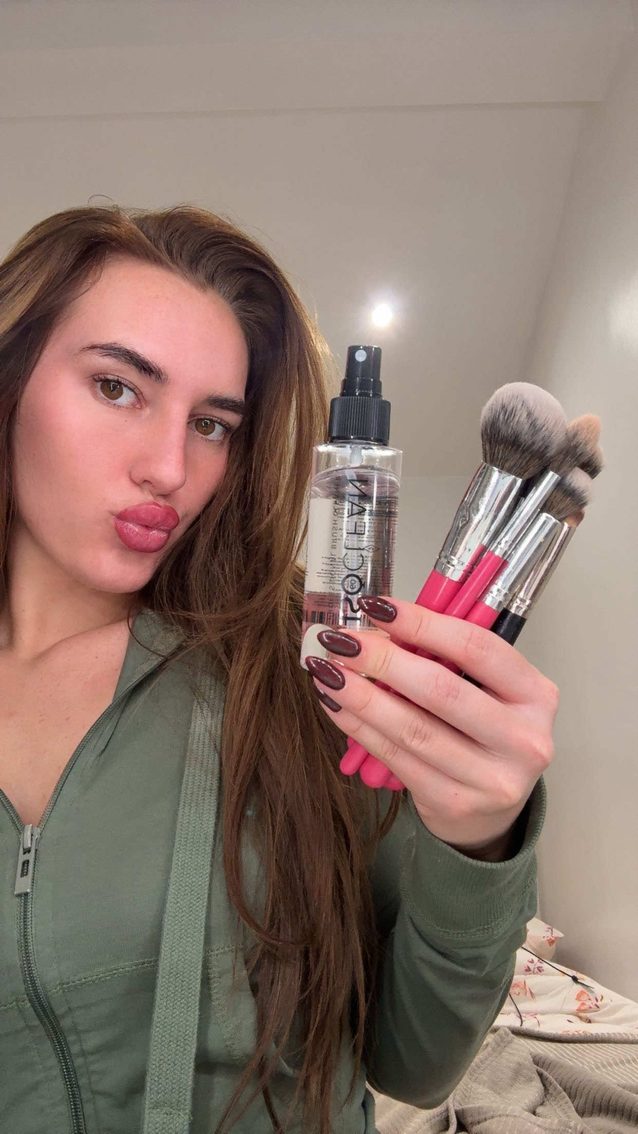 TikTok post by @lailahalliwellx for ISOCLEAN. Caption reads: @ISOCLEAN 🫧 #fyp #makeuphacks #skincare .